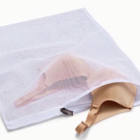 🎉Last deal 🎉Soma bra wash bag - Picture 1 of 5
